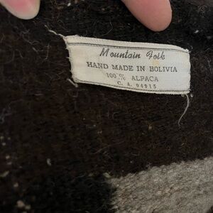 Handmade Authentic Mountain Folk 100% Alpaca Wool Poncho